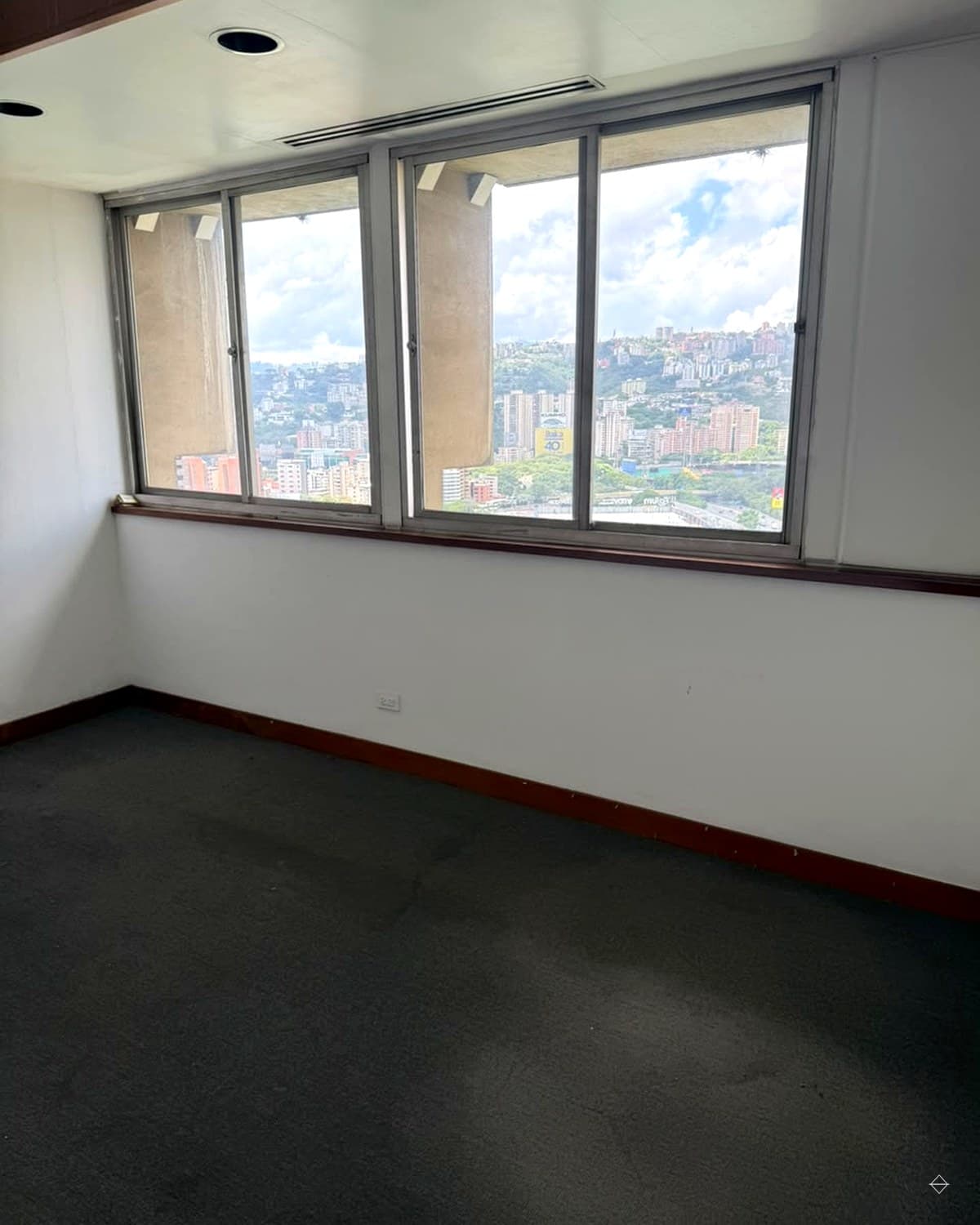 Piso completo en Torre Phelps — 12