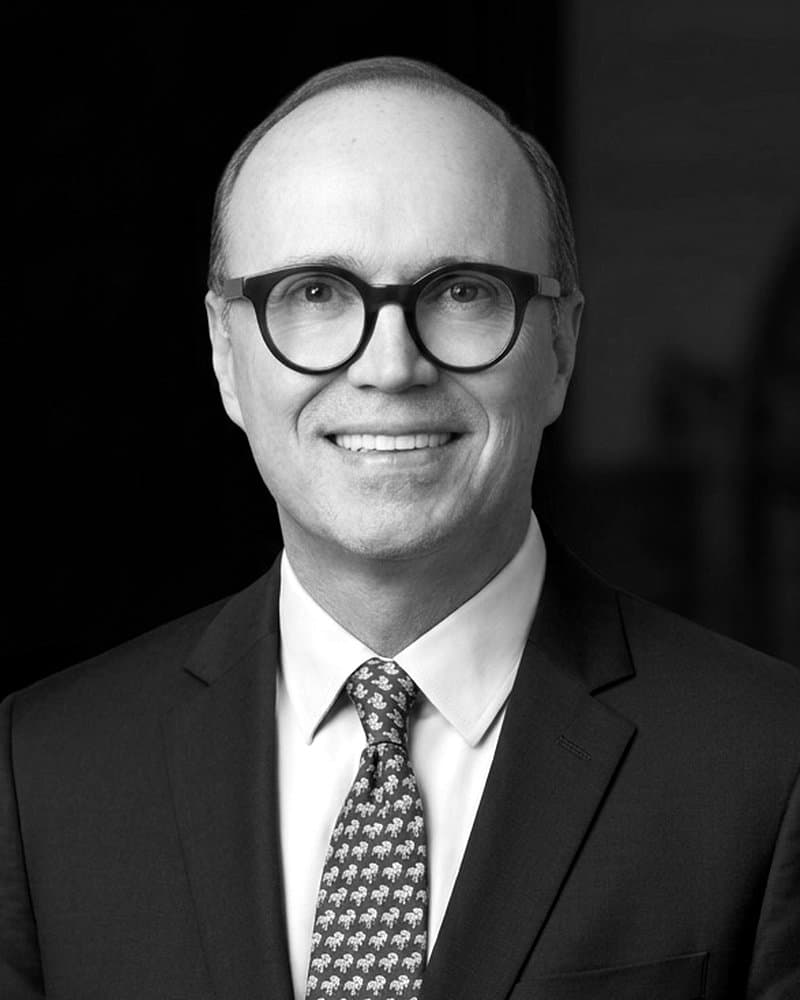 Jesús Rivas, Founder & CEO — Director Comercial
